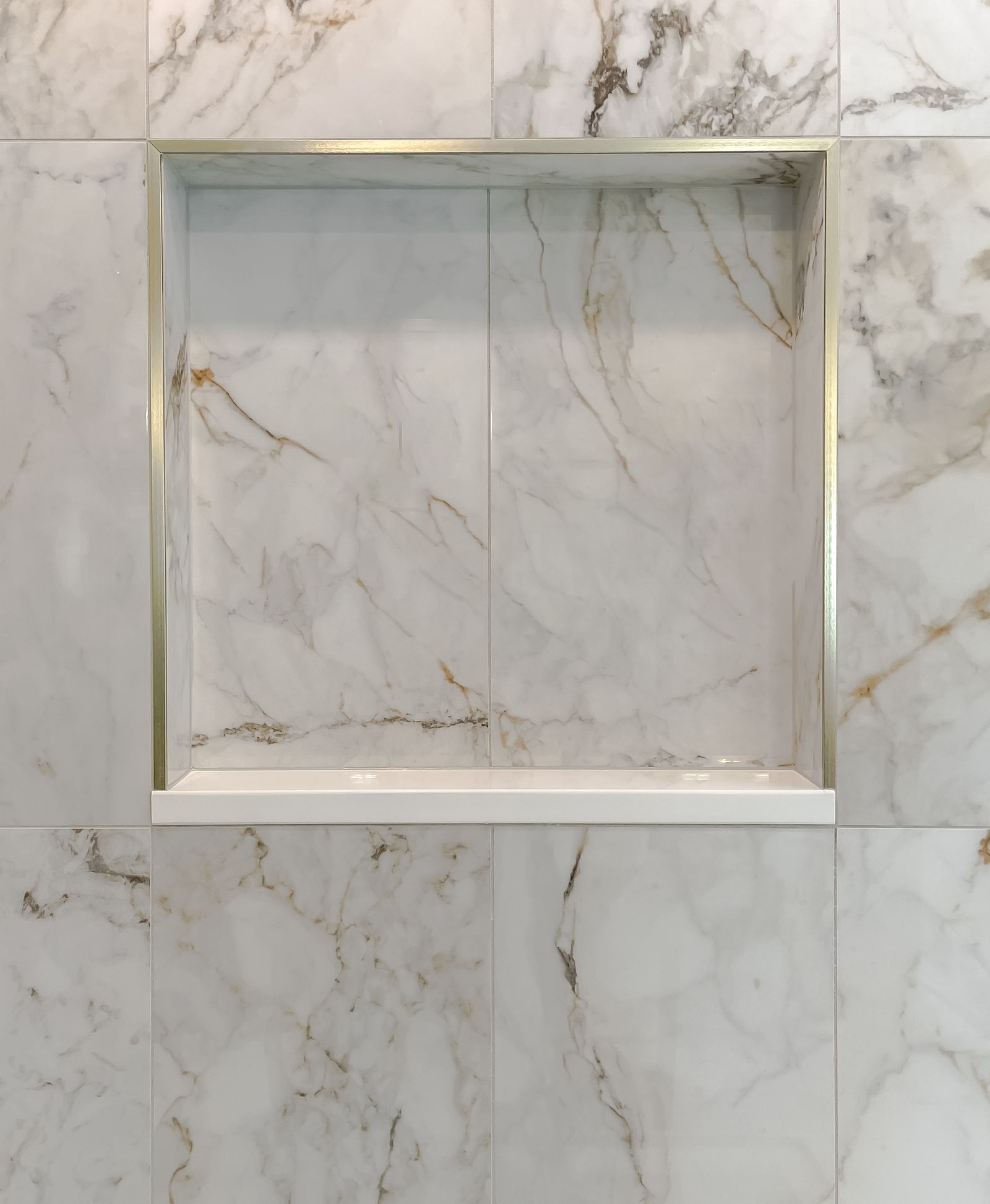 Builder-Grade to Luxury Bath by Shady Lane Construction, gallery photo 3
