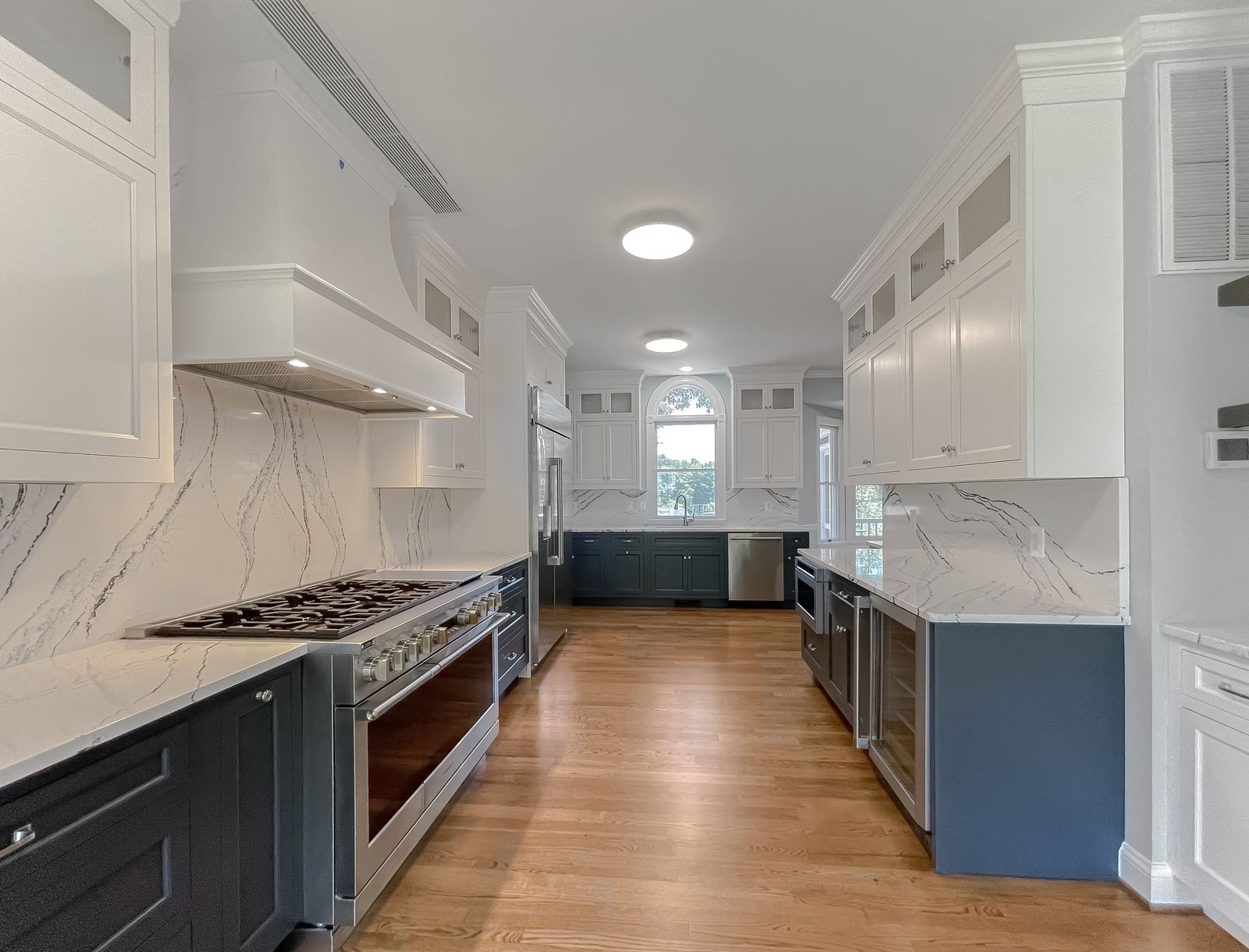 Mill Creek Luxury Kitchen by Shady Lane Construction, gallery photo 1