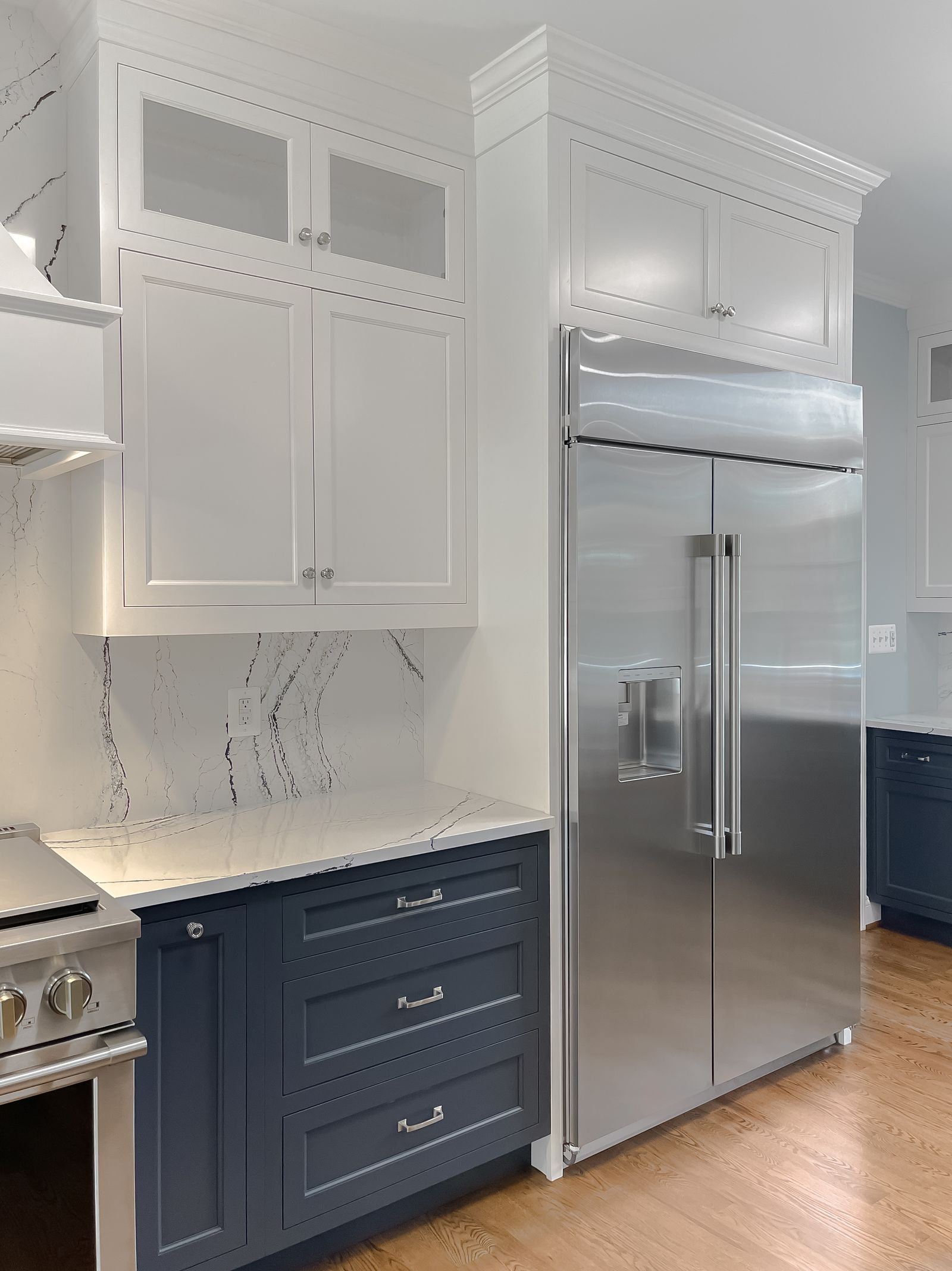 Mill Creek Luxury Kitchen by Shady Lane Construction, gallery photo 4